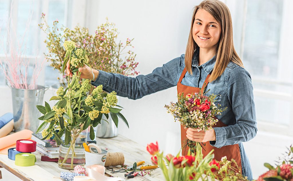 How Flowers Make Gorgeous DIY Flower Arrangements
